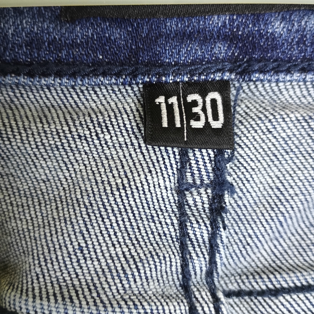 JUDY BLUE Jeans Women's Size 11/30 High-Rise Boyfriend Fit Distressed Stretch. - Picture 6 of 16